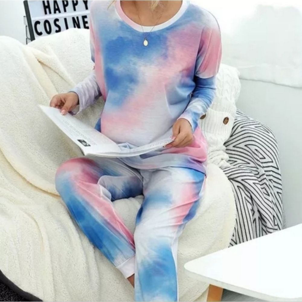 Ladies Super cute Tie-dyed 2 Piece Cropped Sweats Suit Set